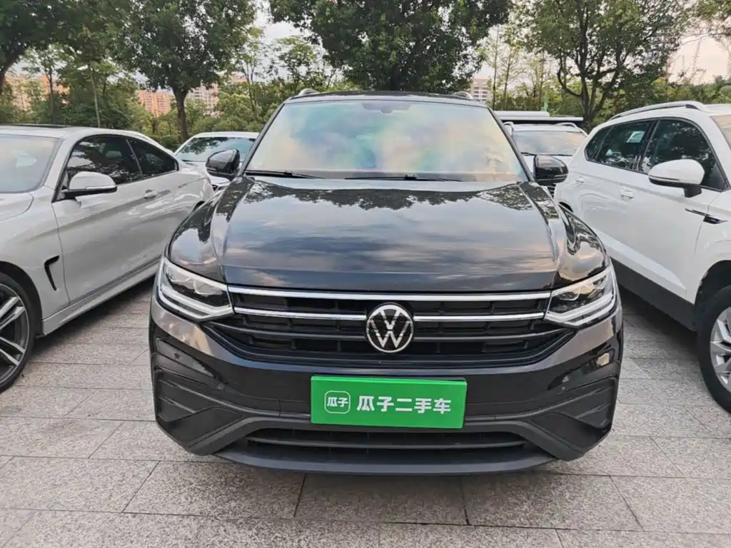 Volkswagen Tiguan L — фото 3