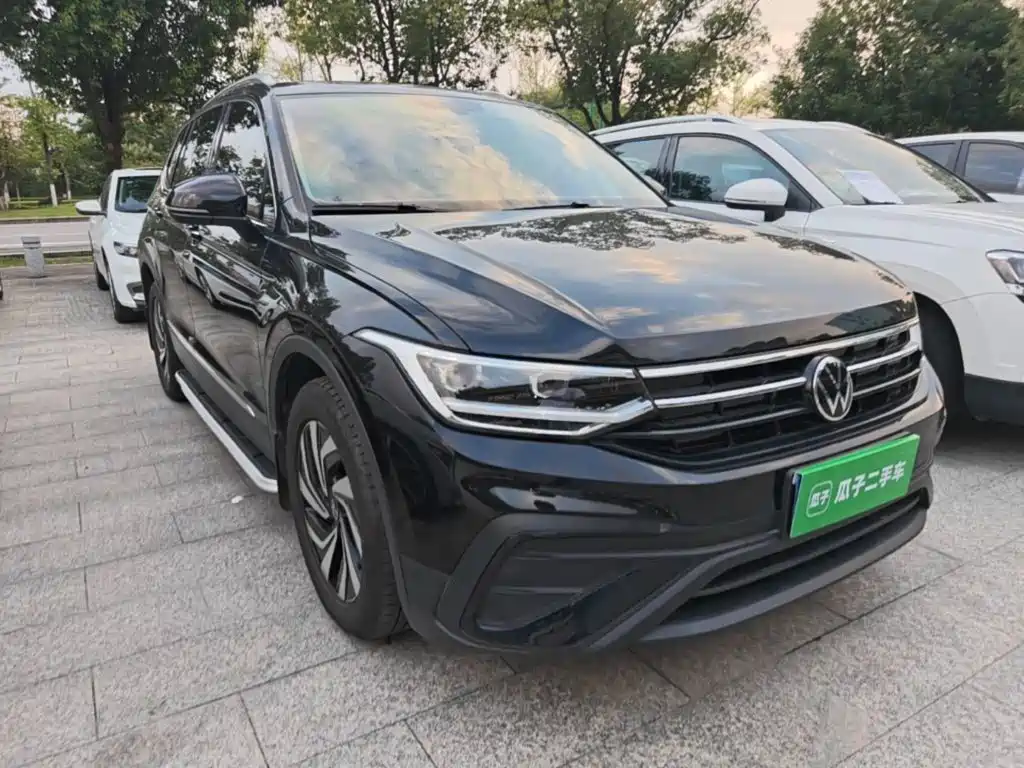 Volkswagen Tiguan L — фото 4