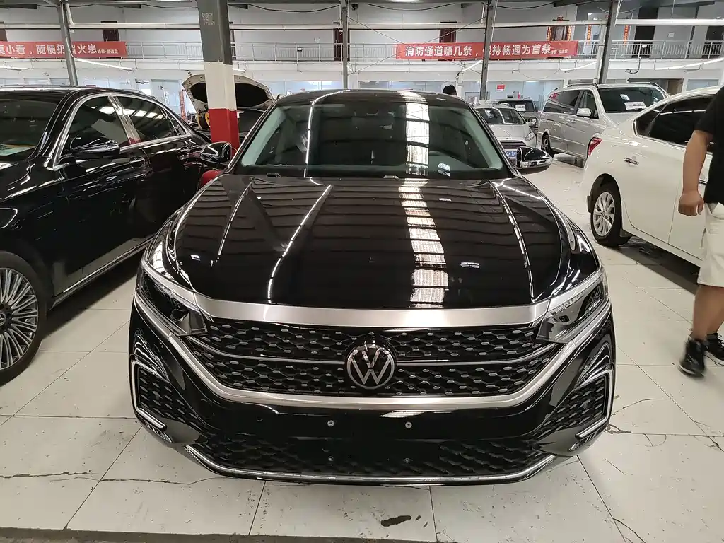 Volkswagen Passat — фото 2