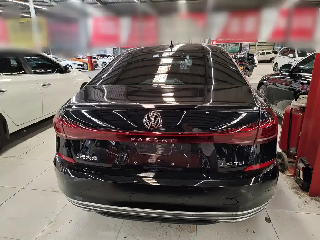 Volkswagen Passat — фото 14