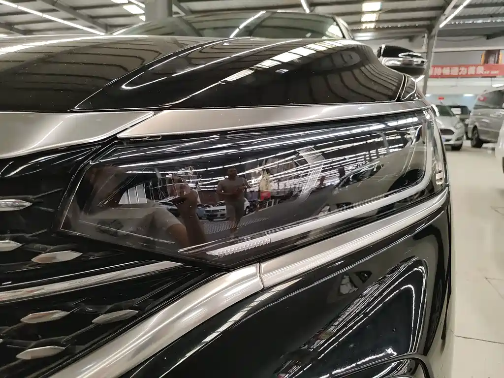 Volkswagen Passat — фото 4