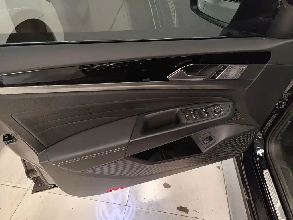 Volkswagen Passat — фото 6