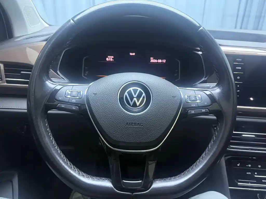 Volkswagen Tharu — фото 10