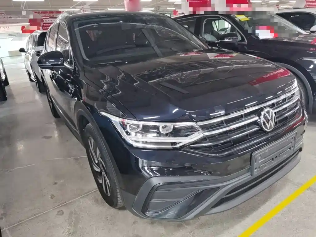 Volkswagen Tiguan L — фото 4