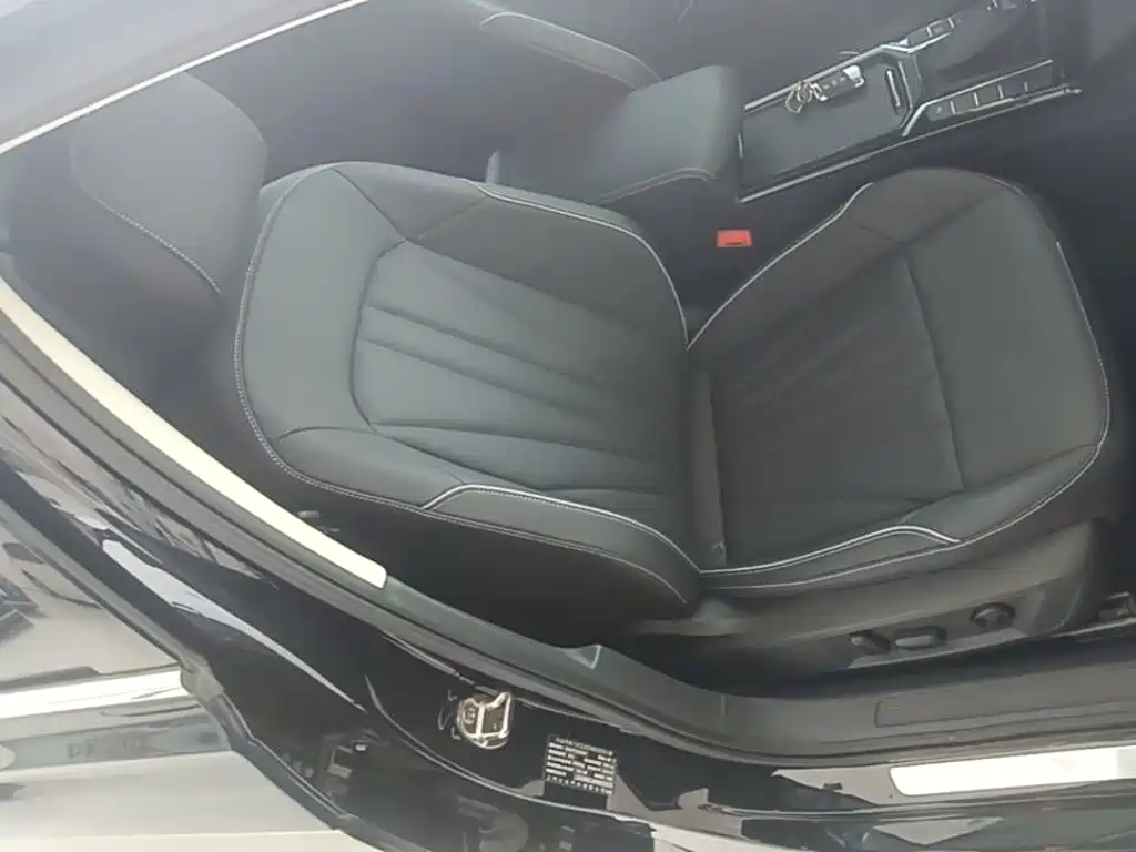 Volkswagen Passat — фото 25