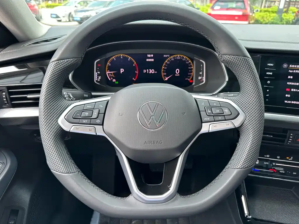 Volkswagen Passat — фото 17