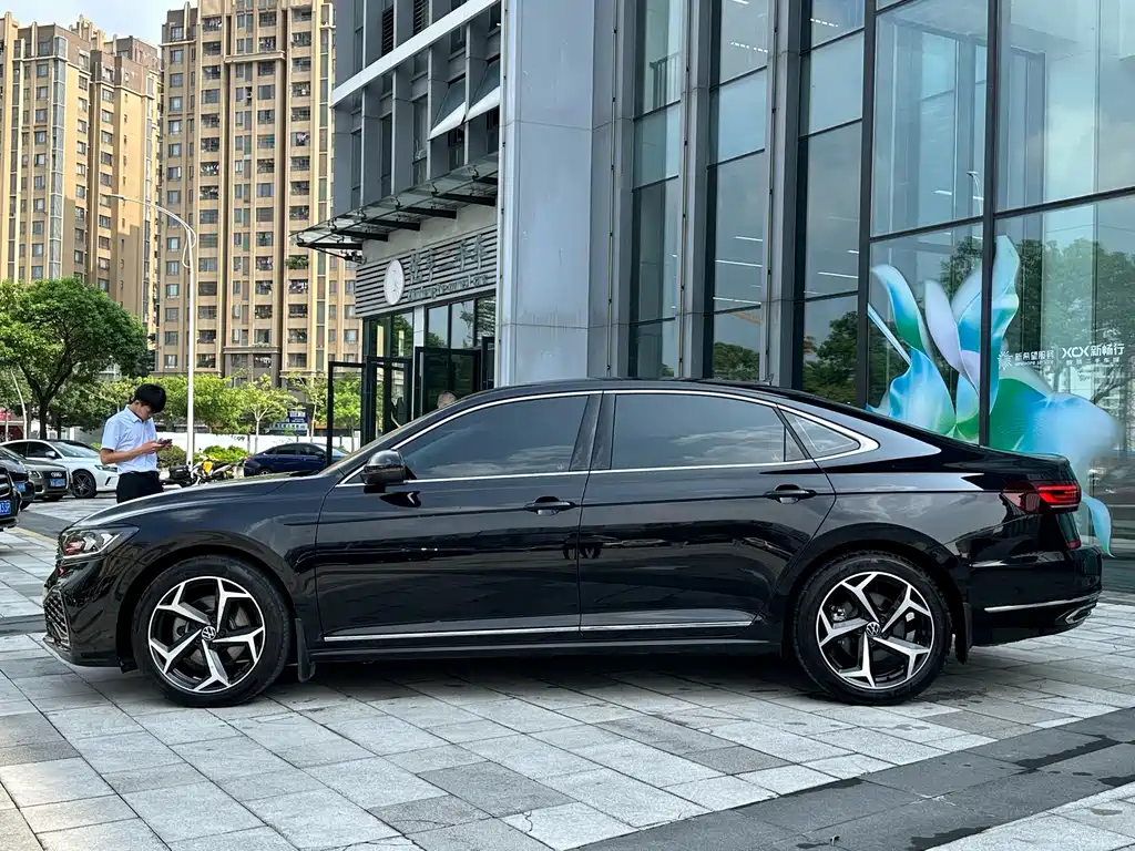 Volkswagen Passat — фото 3