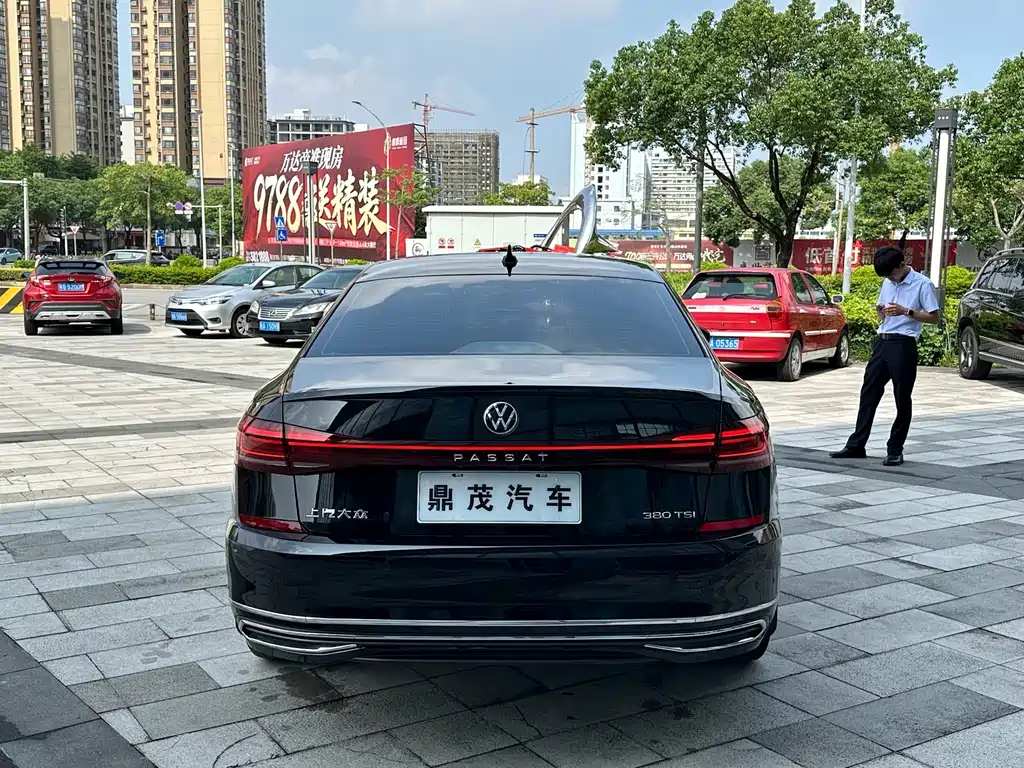 Volkswagen Passat — фото 4