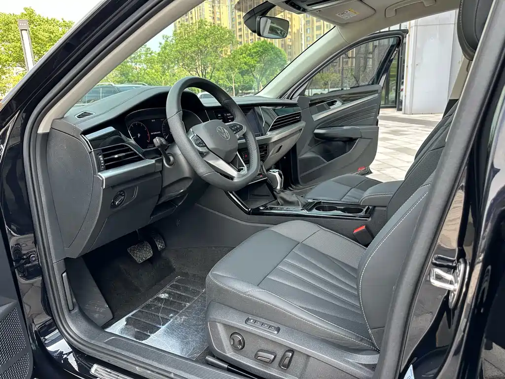 Volkswagen Passat — фото 10