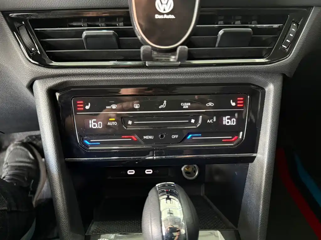 Volkswagen Tharu — фото 11