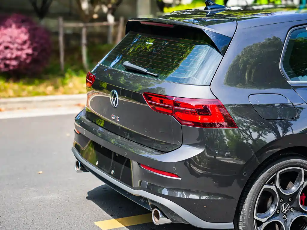 Volkswagen Golf GTI — фото 7