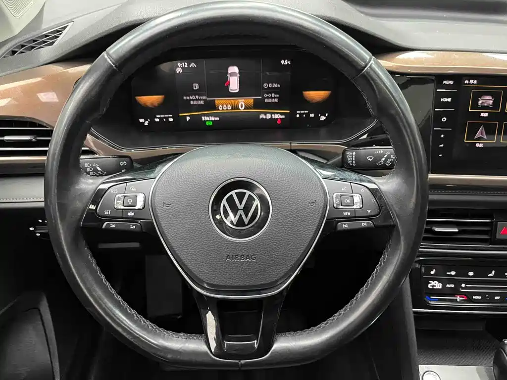 Volkswagen Tharu — фото 3