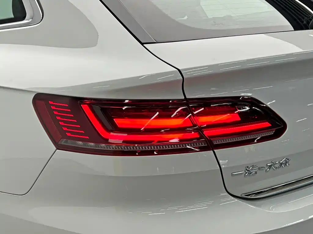 Volkswagen CC — фото 11