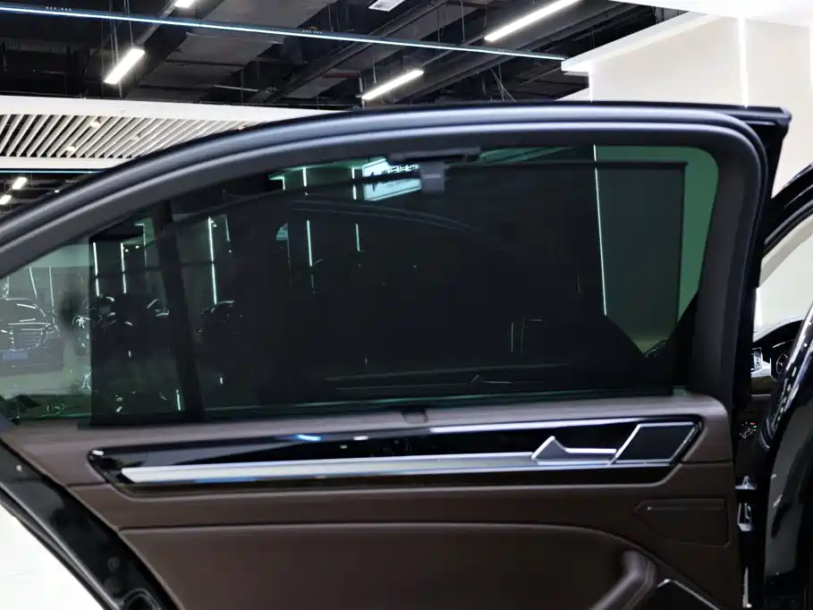 Volkswagen Phideon — фото 35