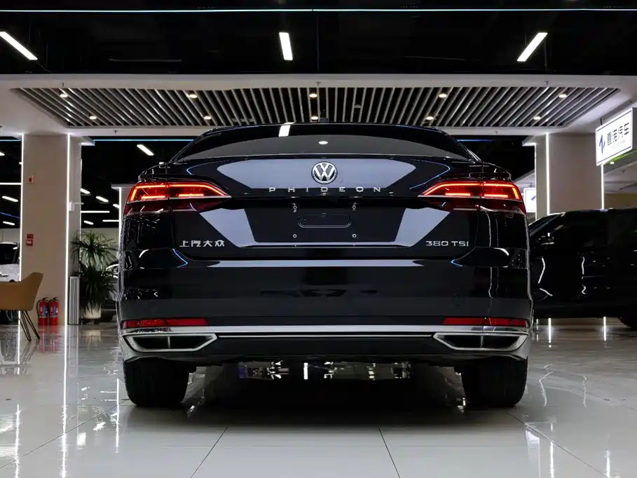 Volkswagen Phideon — фото 7