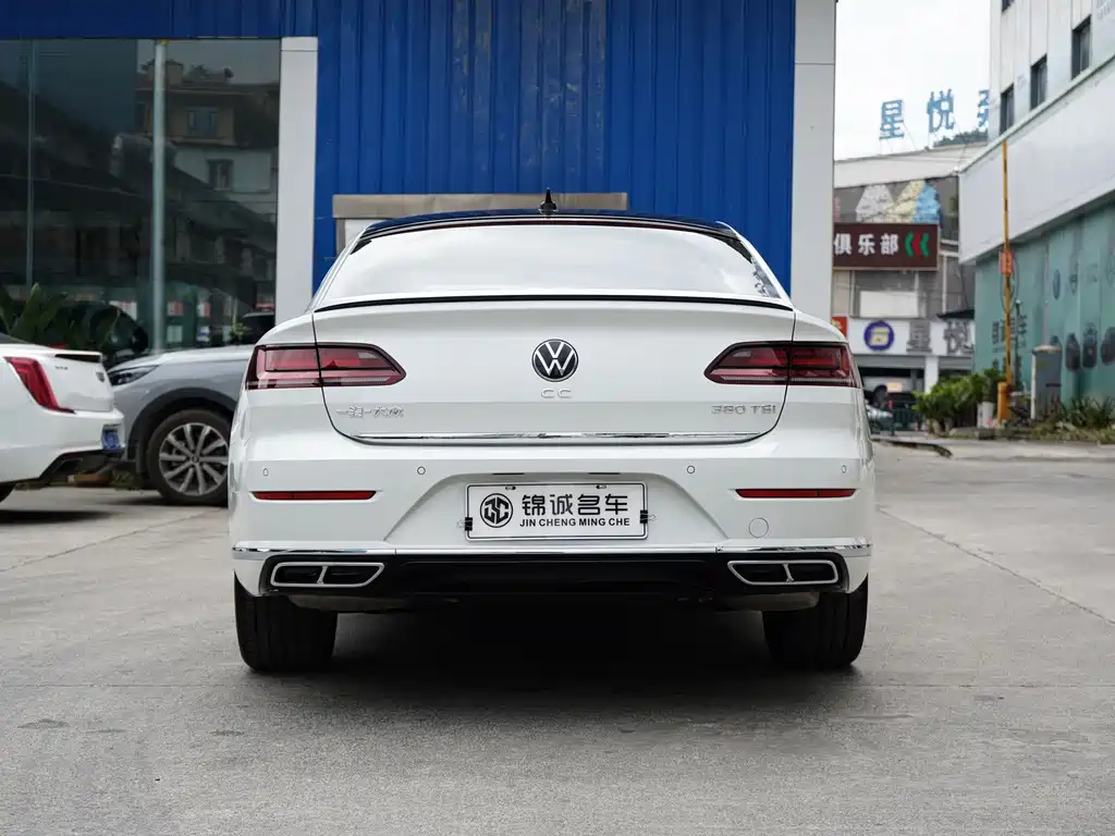 Volkswagen CC — фото 11