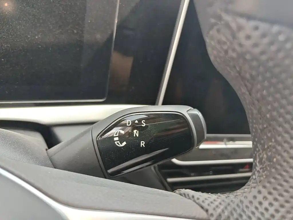 Volkswagen Passat — фото 14