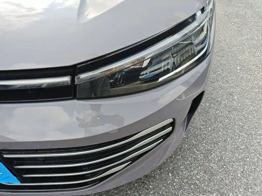 Volkswagen Passat — фото 24