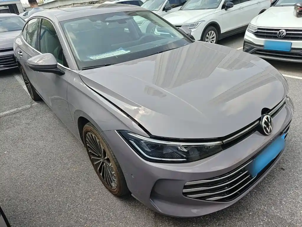 Volkswagen Passat — фото 4