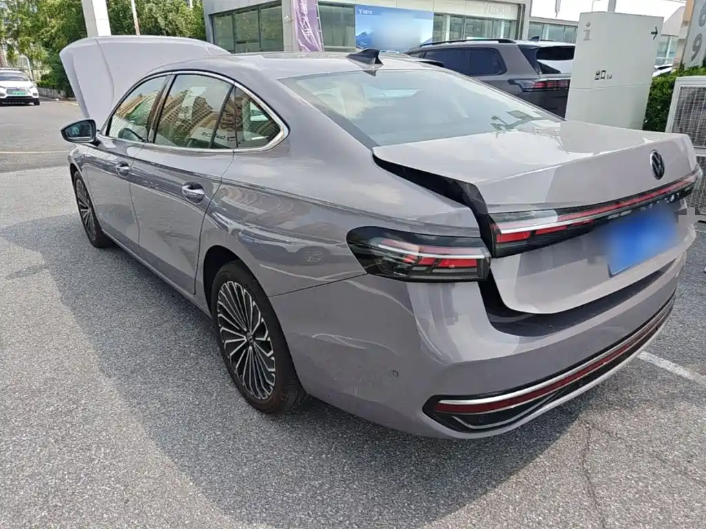 Volkswagen Passat — фото 5