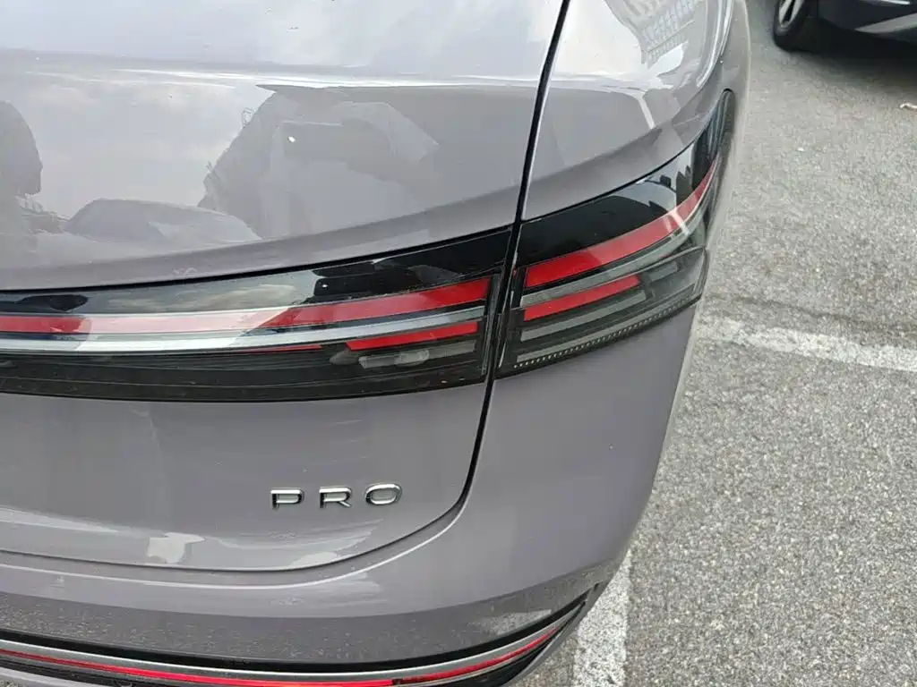 Volkswagen Passat — фото 8