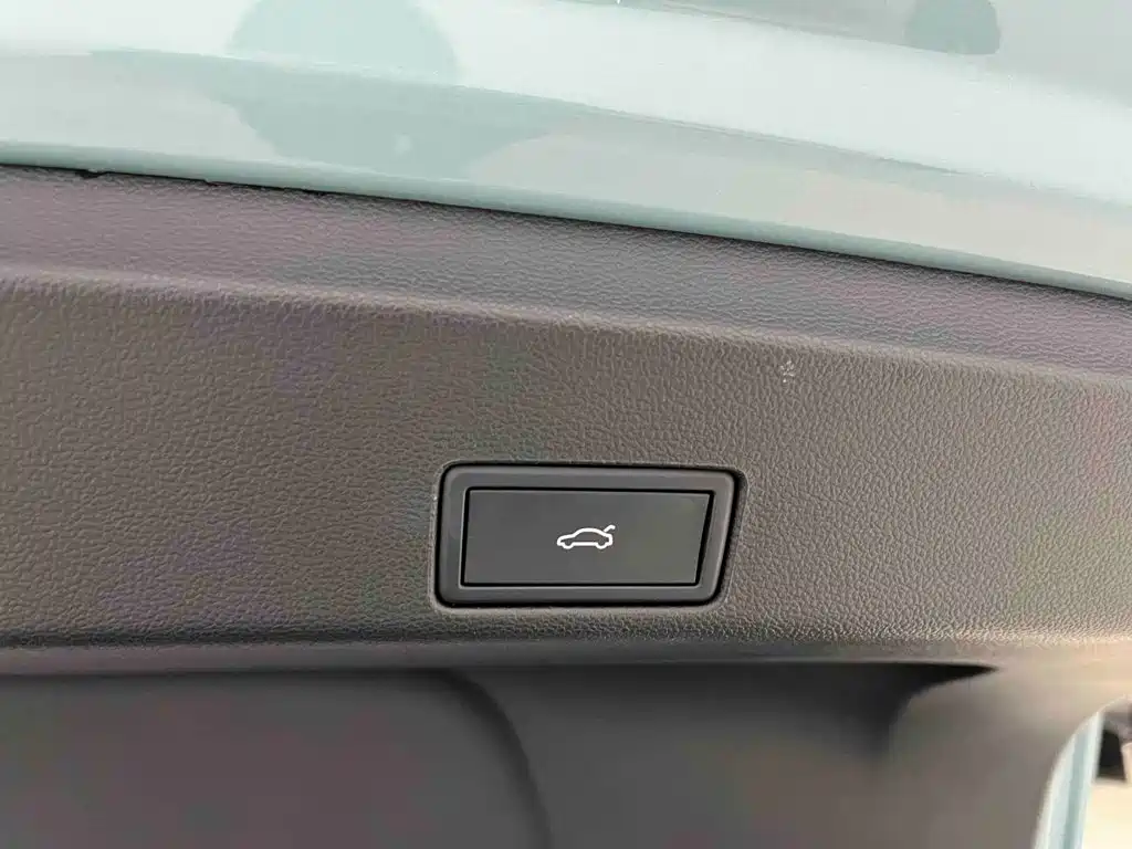 Volkswagen Passat — фото 17