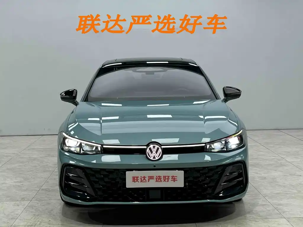 Volkswagen Passat — фото 22