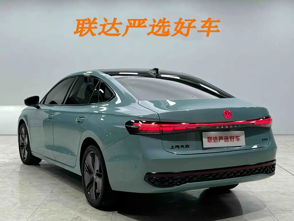 Volkswagen Passat — фото 24