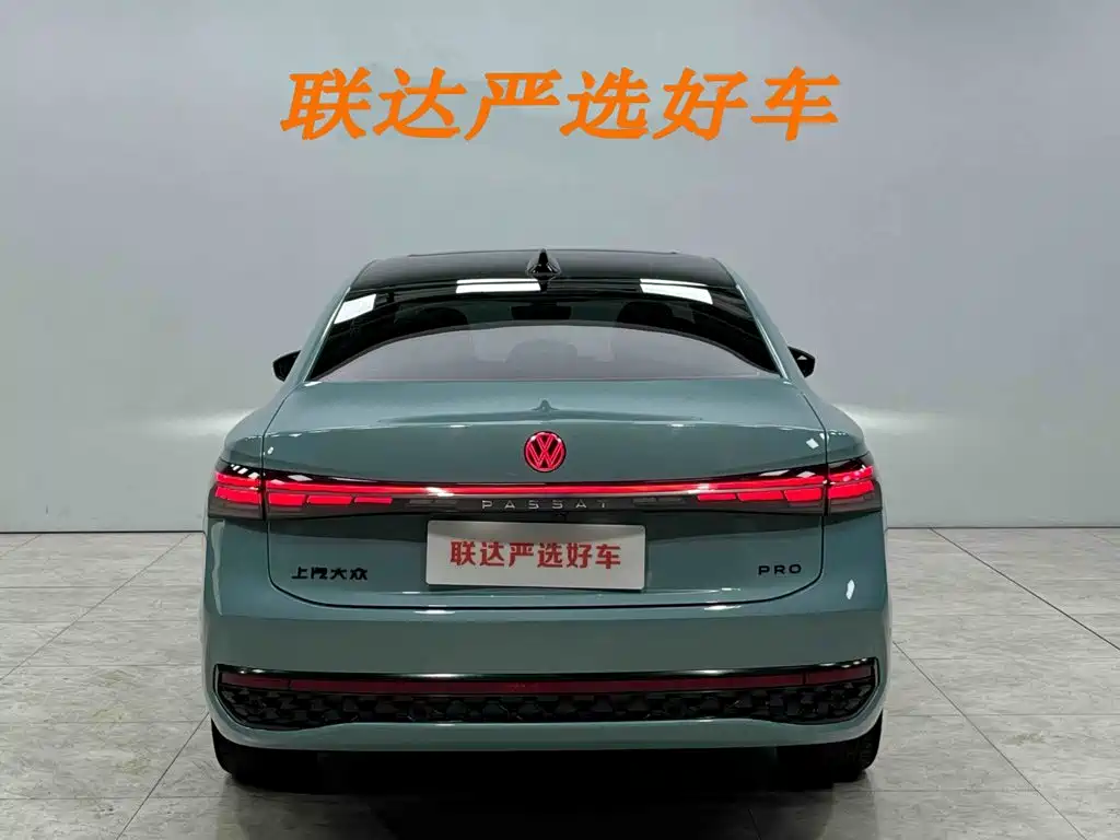 Volkswagen Passat — фото 25