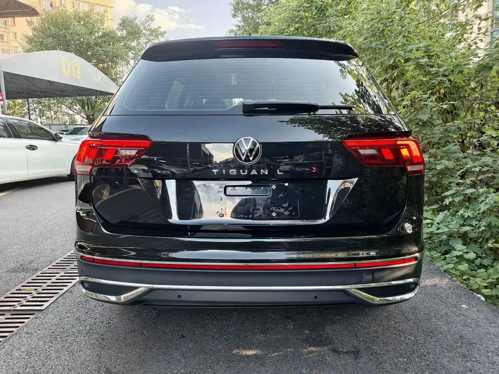 Volkswagen Tiguan L — фото 7