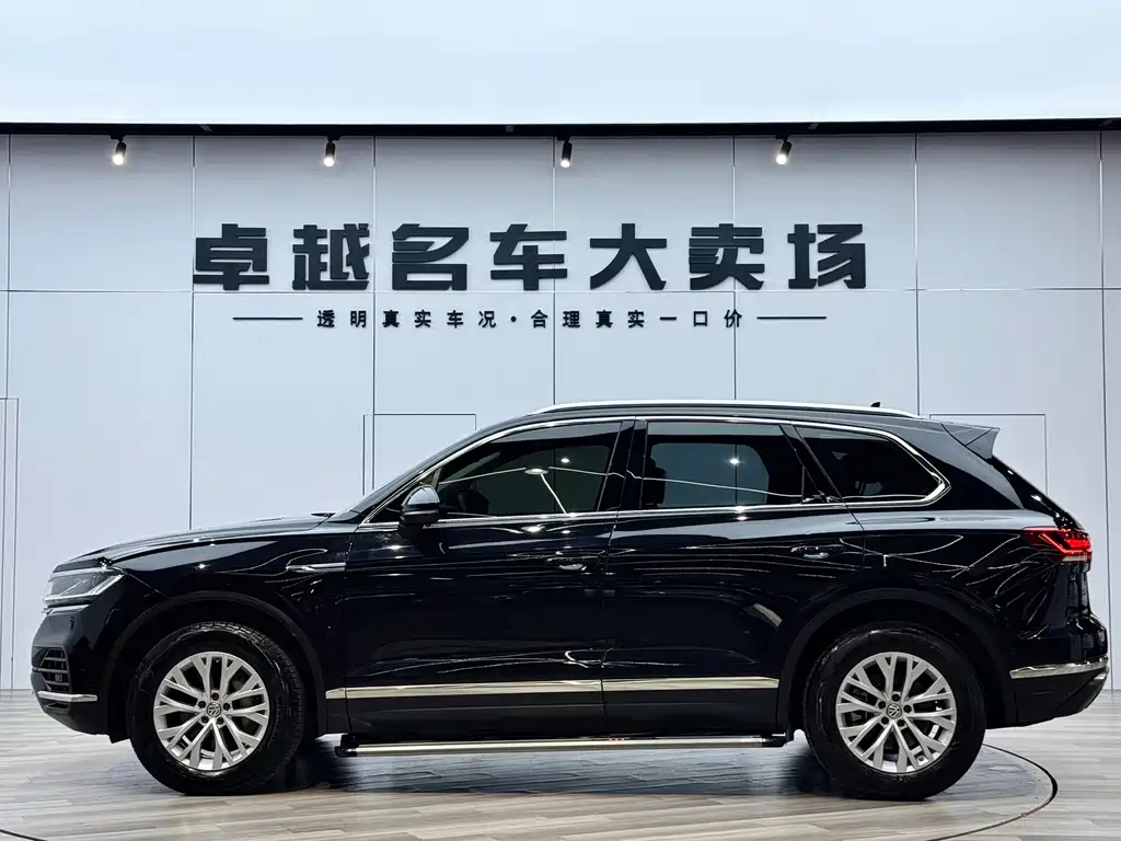 Volkswagen Touareg — фото 4