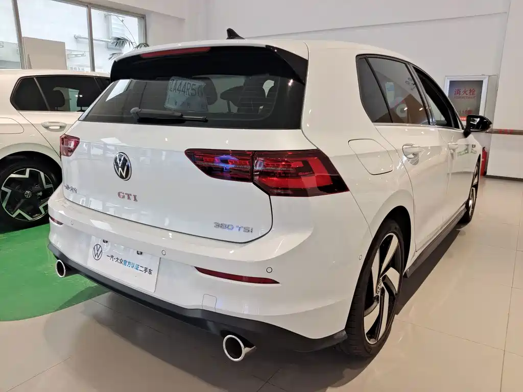 Volkswagen Golf GTI — фото 3