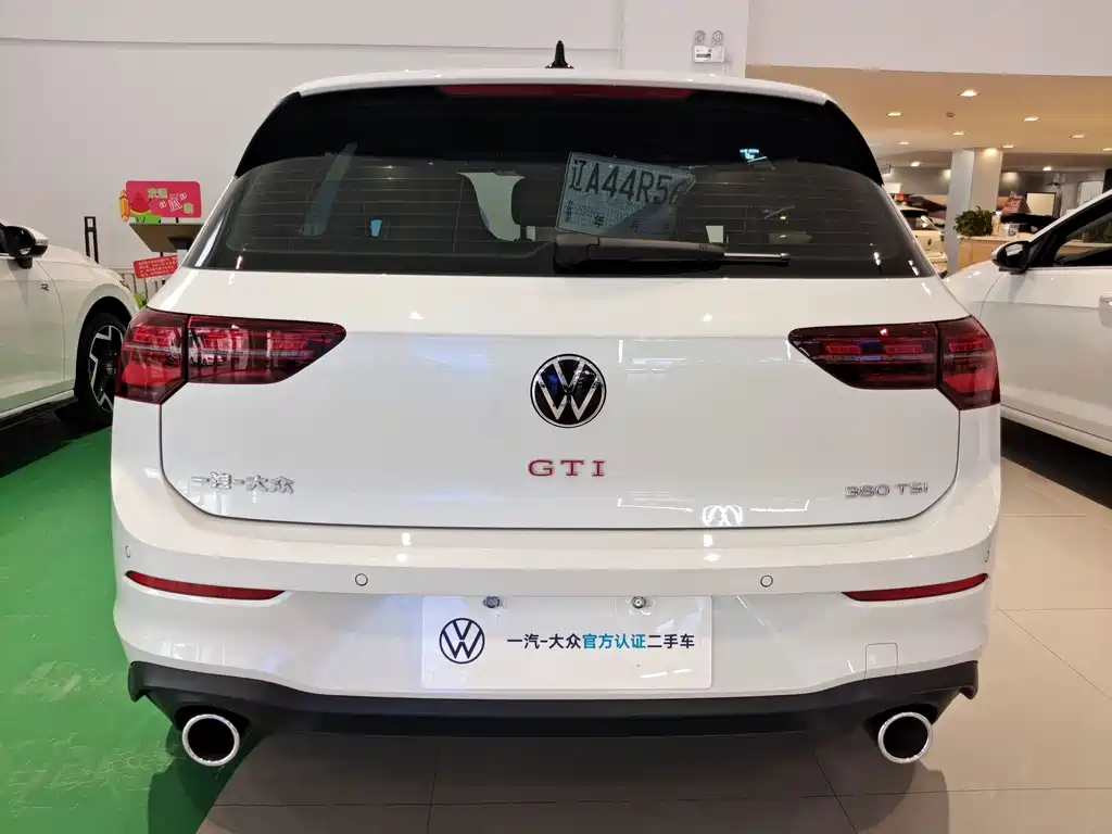 Volkswagen Golf GTI — фото 4