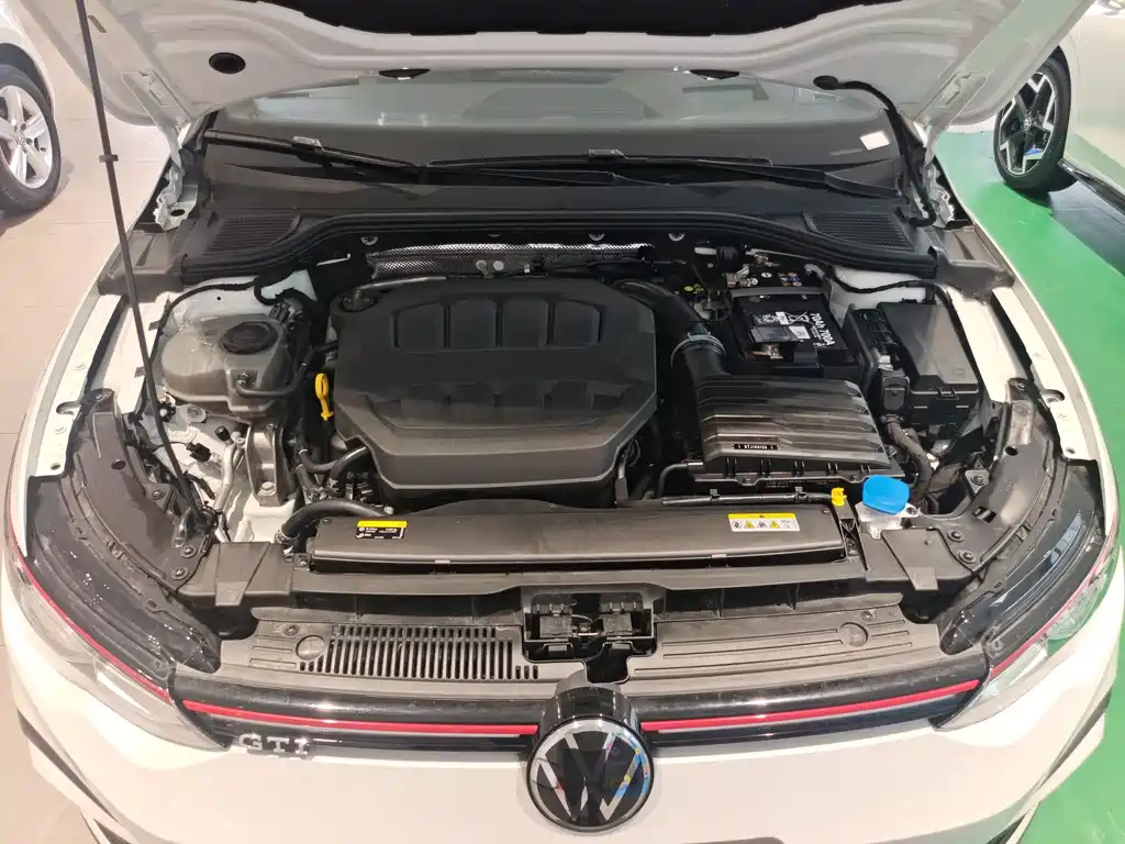 Volkswagen Golf GTI — фото 6