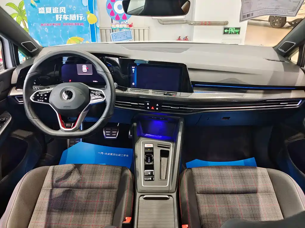 Volkswagen Golf GTI — фото 7
