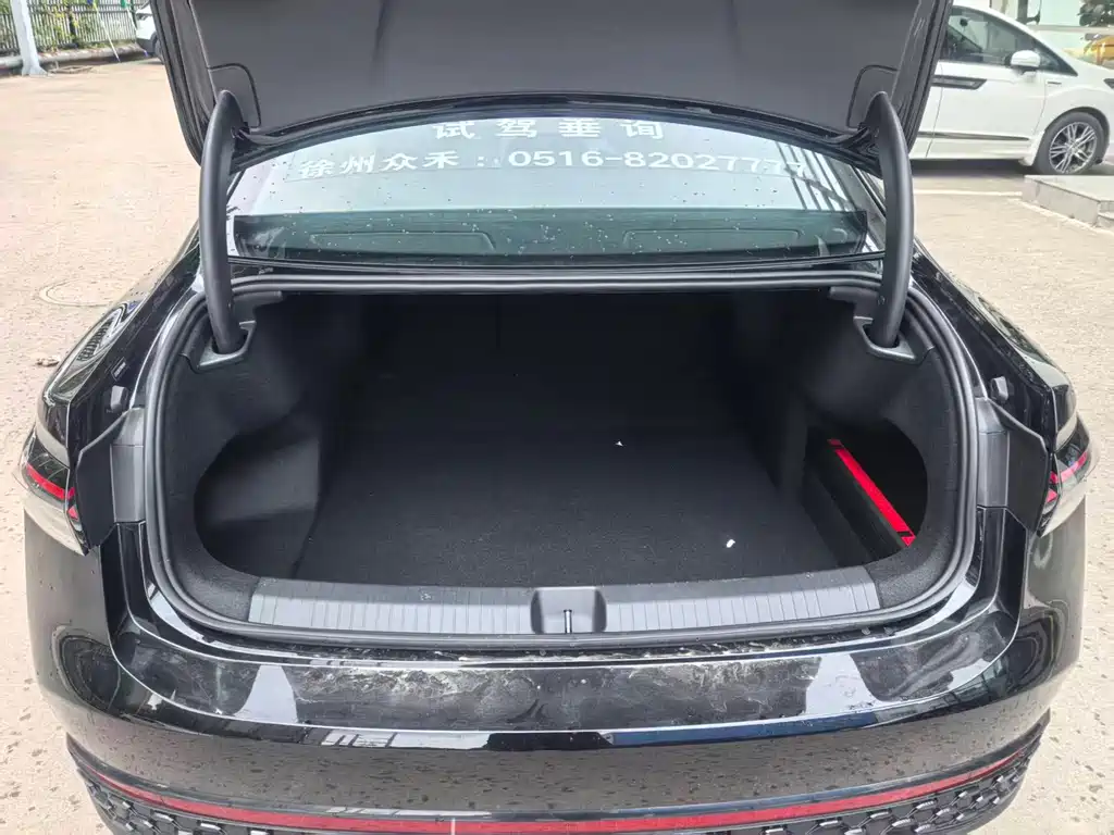 Volkswagen Passat — фото 14