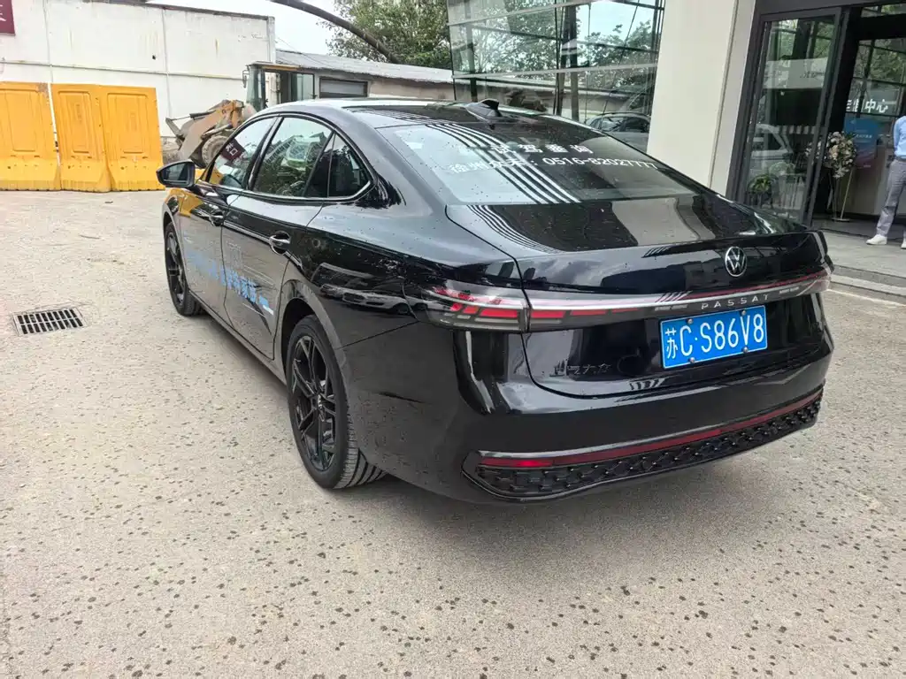 Volkswagen Passat — фото 5
