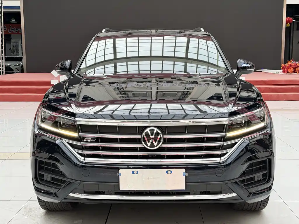 Volkswagen Touareg — фото 2
