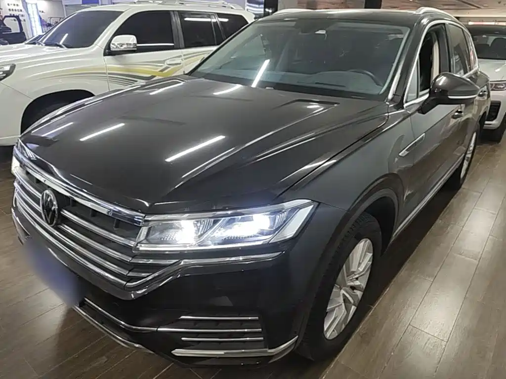 Volkswagen Touareg — фото 2