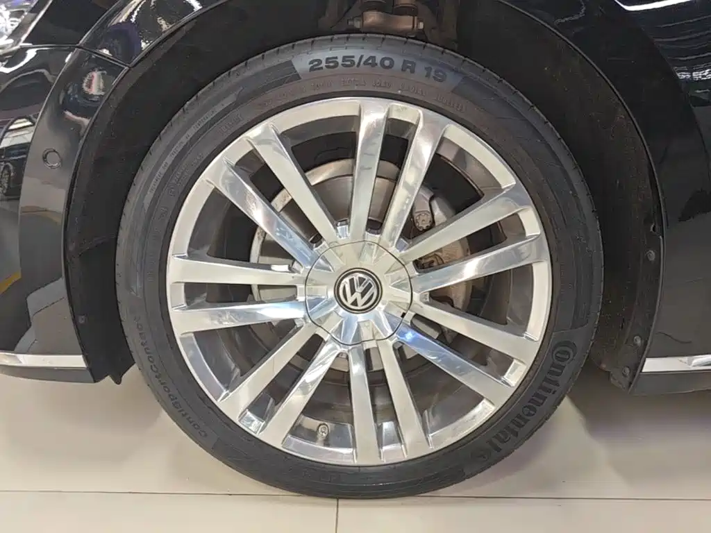 Volkswagen Phideon — фото 23