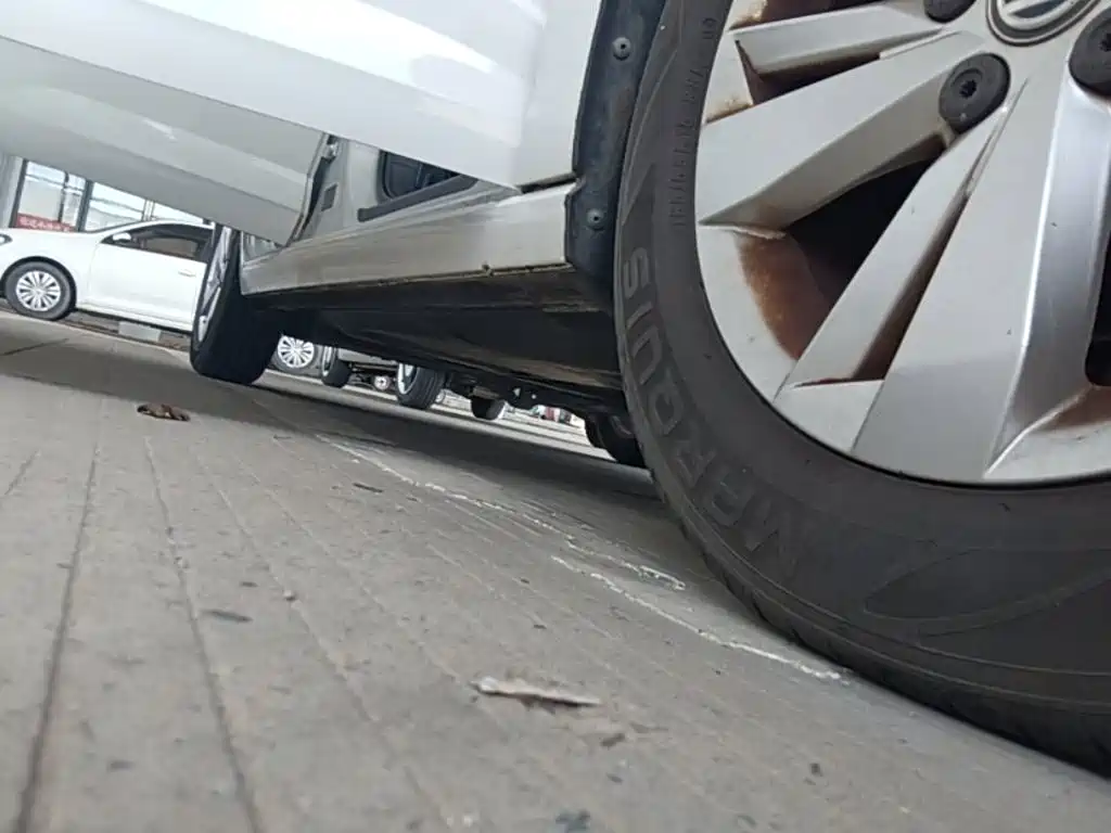 Volkswagen Polo — фото 21