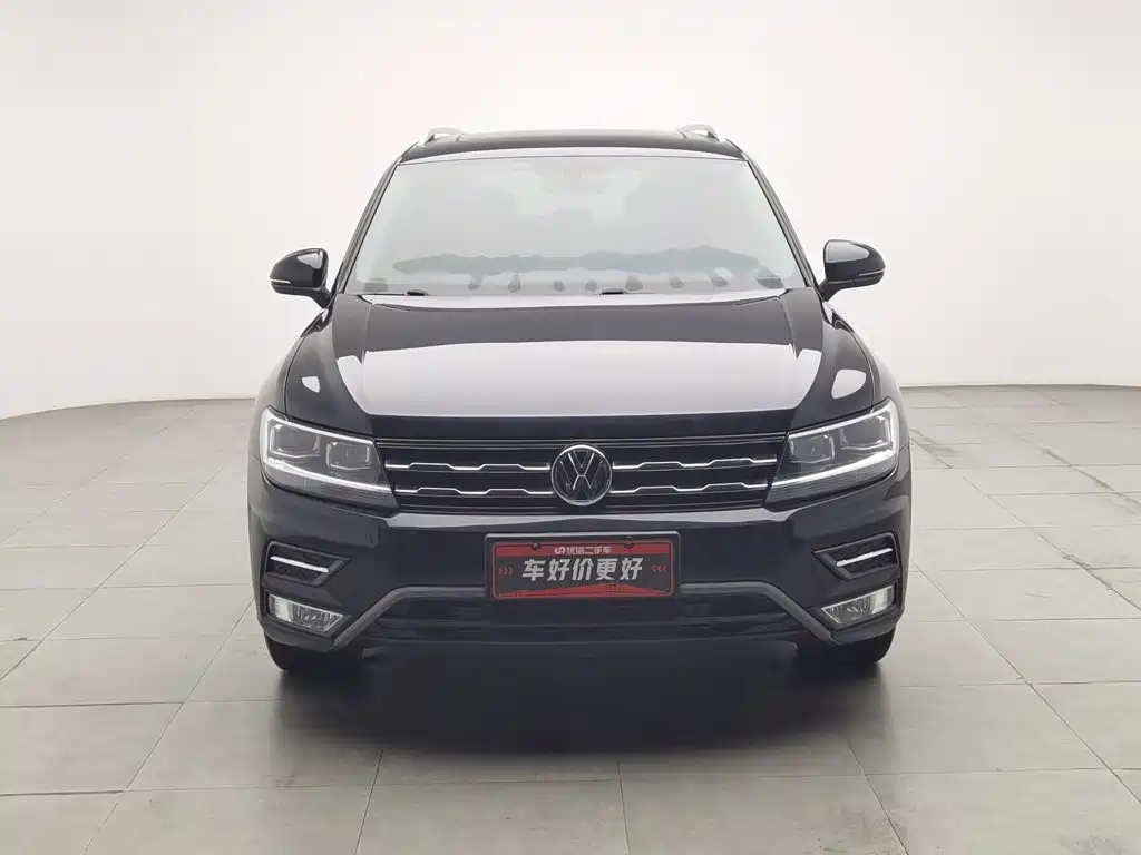 Volkswagen Tiguan L — фото 3