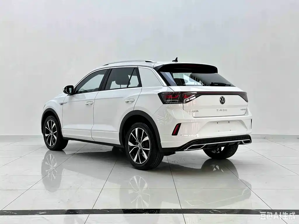 Volkswagen T-Roc — фото 5
