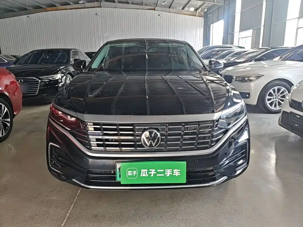Volkswagen Passat PHEV — фото 3