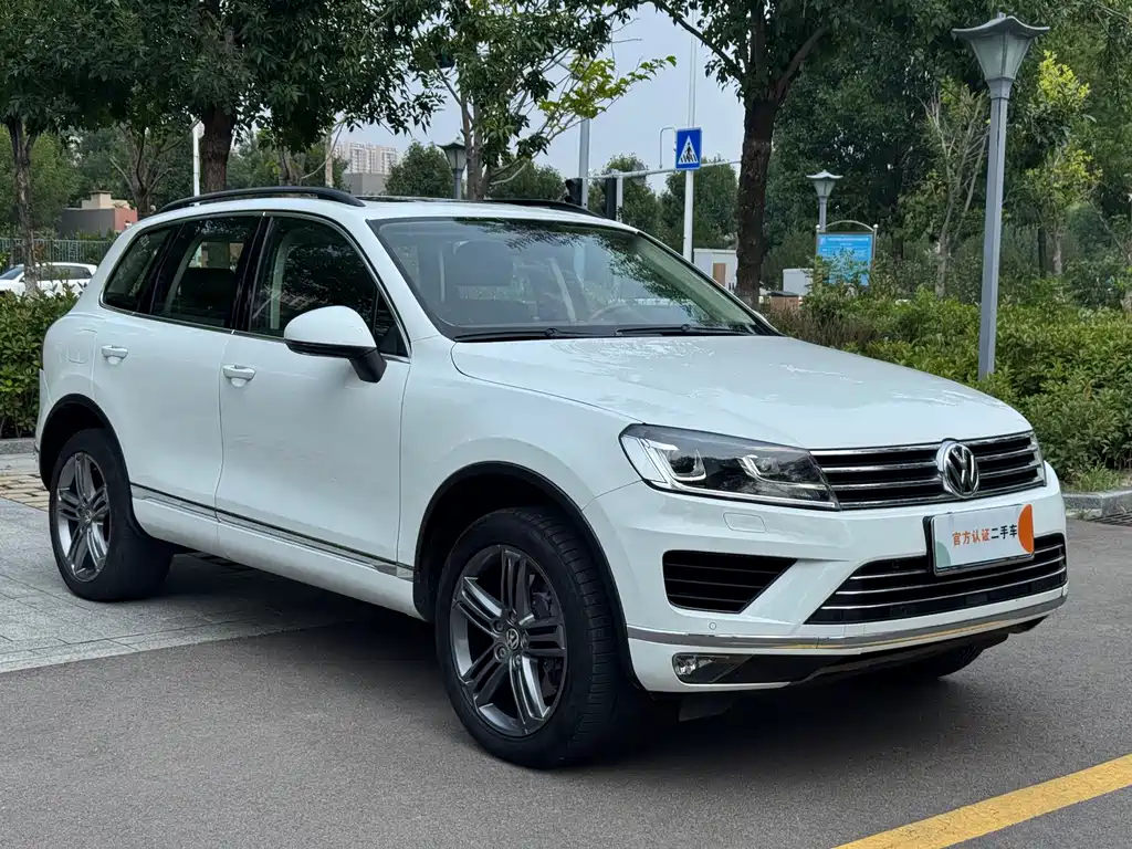 Volkswagen Touareg — фото 3