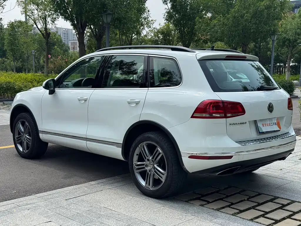 Volkswagen Touareg — фото 4