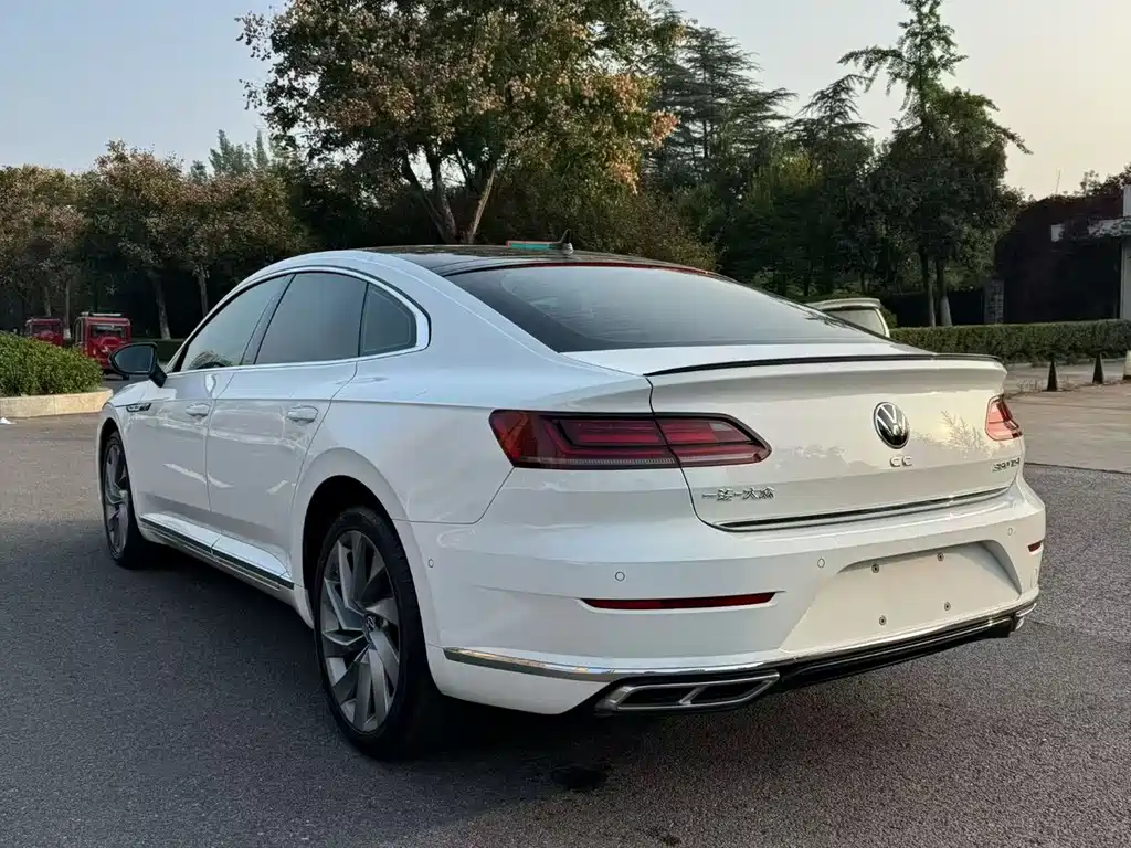 Volkswagen CC — фото 9