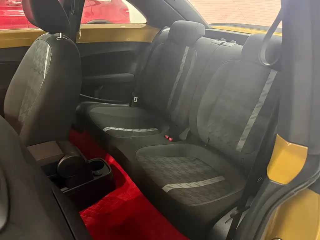 Volkswagen Beetle — фото 6