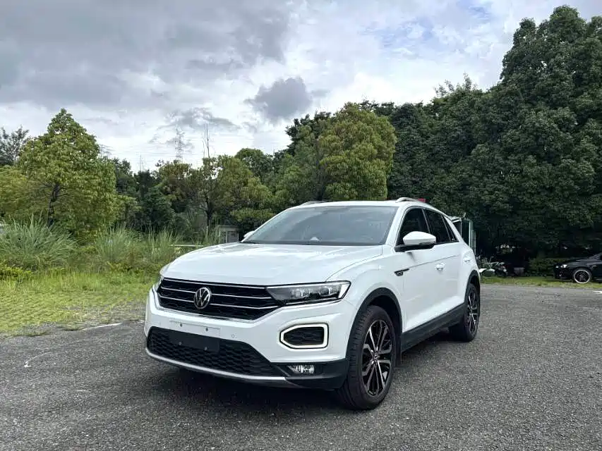 Volkswagen T-Roc — фото 2