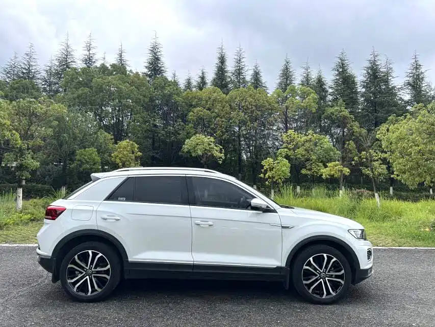 Volkswagen T-Roc — фото 4